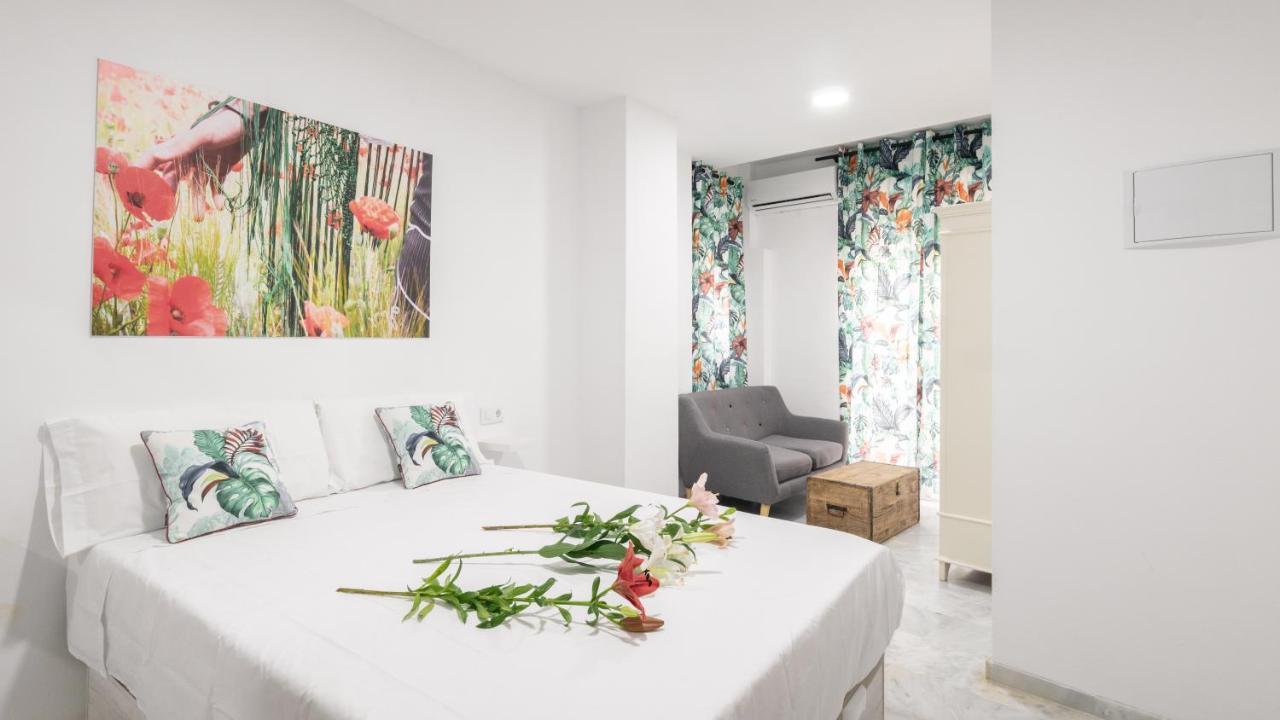 Guesthouse Room & Studio Seville La Flamenka Εξωτερικό φωτογραφία